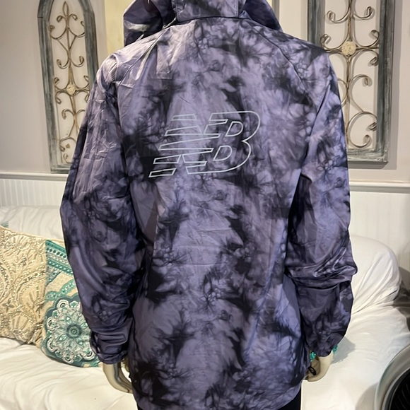 New Balance - Picture 4 of 5